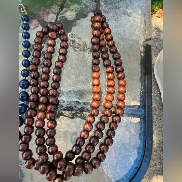 Vintage beaded necklaces - Black, Blue, Brown - Picture 4 of 7
